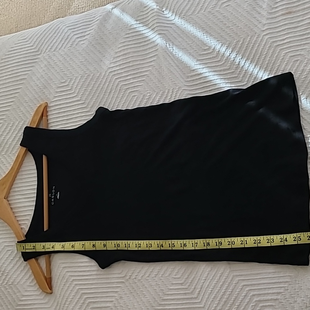 NWOT Caslon V-Neck Tank - Picture 7 of 7